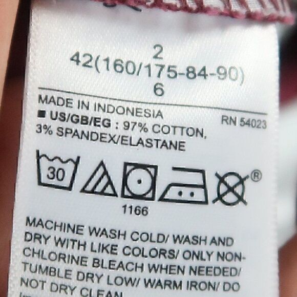 GAP FOR GOOD BURGUNDY GIRLFRIEND KHAKI SIZE 2 - Picture 3 of 8